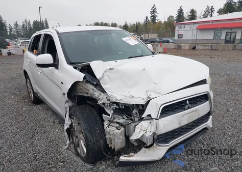 2014 Mitsubishi Outlander Sport Es z USA, uszkodzony, nr VIN 4A4AP3AU0EE027401